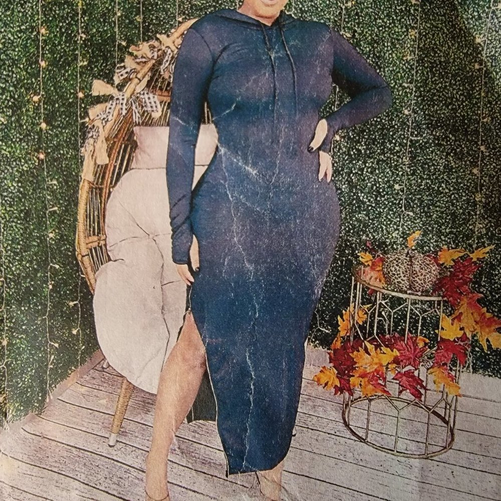 Hooded Dress w/Zipper Side Slit and Thumb Hole